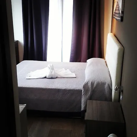 Samana A Con Privata A Oda ve Kahvaltı 4*